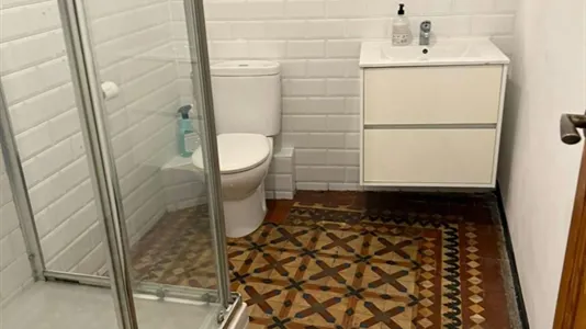 Rooms in Barcelona Ciutat Vella - photo 9