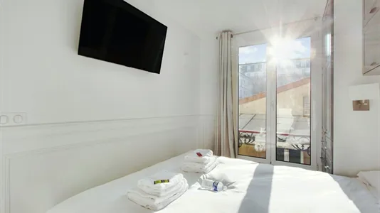 Apartments in Paris 15ème arrondissement - photo 5