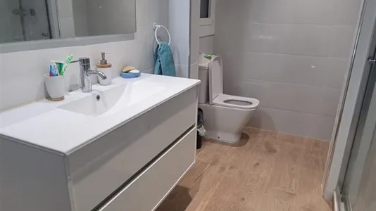 Rooms in Barcelona Eixample - photo 8