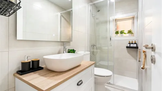 Rooms in Barcelona Sants-Montjuïc - photo 5