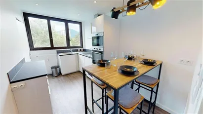 Room for rent in Grenoble, Auvergne-Rhône-Alpes
