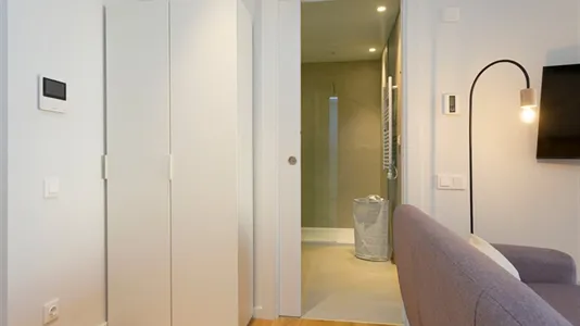 Apartments in Barcelona Eixample - photo 4