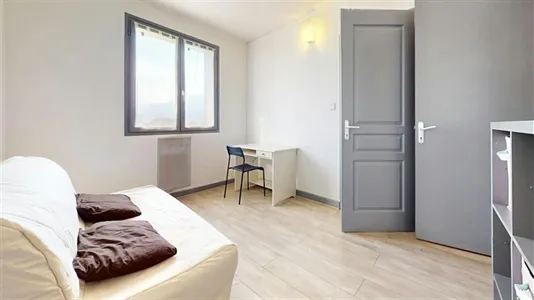 Apartments in Grenoble - photo 10