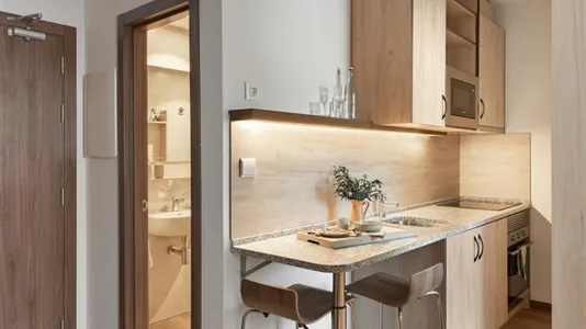 Rooms in Madrid Moncloa-Aravaca - photo 2