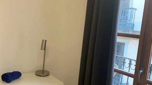 Rooms in Barcelona Ciutat Vella - photo 7