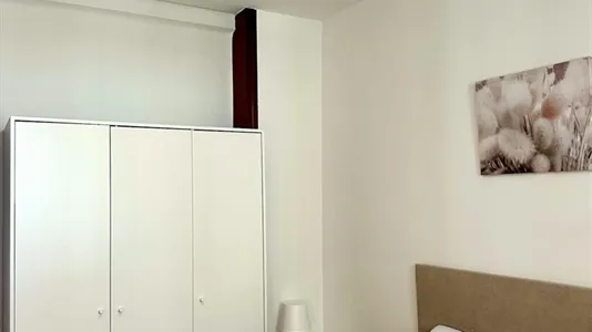 Rooms in Madrid Salamanca - photo 4