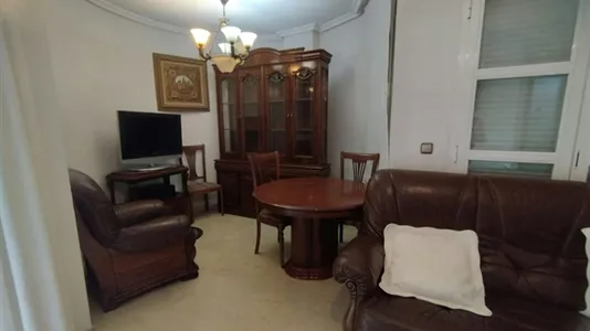 Rooms in Córdoba - photo 4