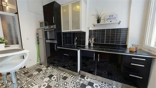 Apartments in Lyon - photo 5