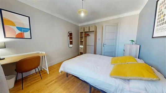 Rooms in Lyon - photo 2