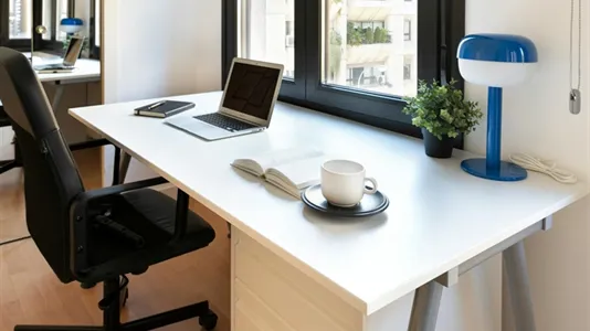 Rooms in Madrid Chamberí - photo 4