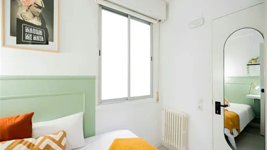 Rooms in Madrid Centro - photo 4