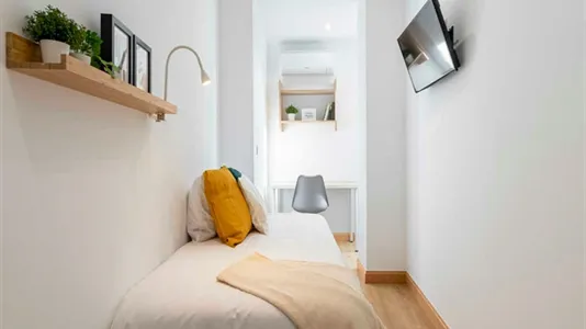 Rooms in Madrid Centro - photo 9