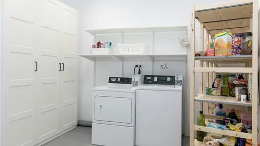 Rooms in El Prat de Llobregat - photo 7