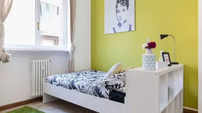 Room for rent in Buccinasco, Lombardia