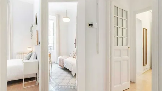 Rooms in Madrid Centro - photo 8
