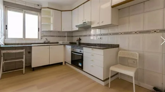 Rooms in el Camí de Vera - photo 5