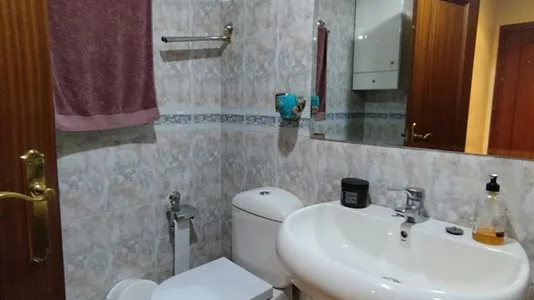 Rooms in Córdoba - photo 8