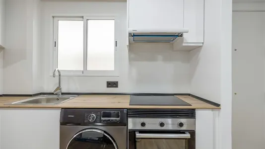 Rooms in el Camí de Vera - photo 9