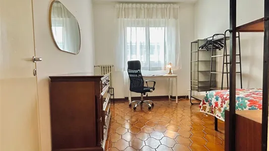 Rooms in Milano Zona 8 - Fiera, Gallaratese, Quarto Oggiaro - photo 4