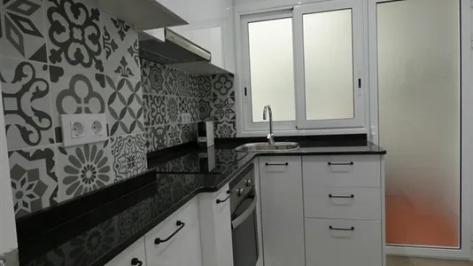 Rooms in Cornellà de Llobregat - photo 9