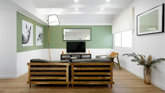 Rooms in Barcelona Eixample - photo 10