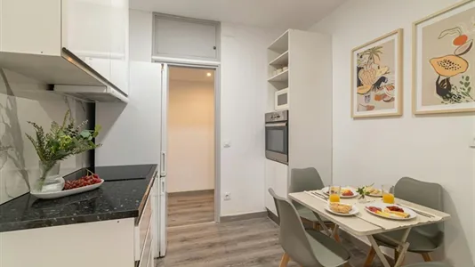 Rooms in Barcelona Eixample - photo 9