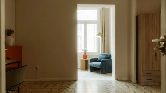 Rooms in Barcelona Ciutat Vella - photo 3
