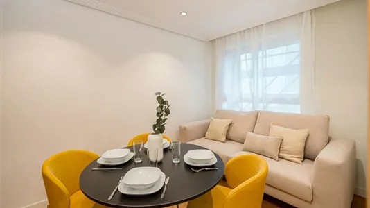 Rooms in Madrid Chamartín - photo 8