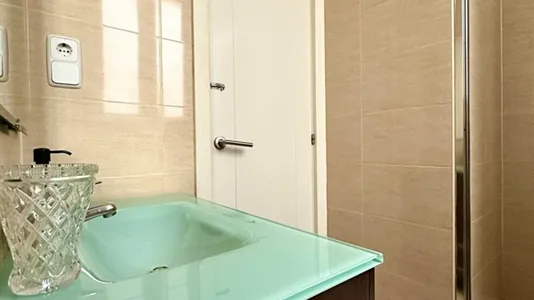 Rooms in Madrid Centro - photo 10