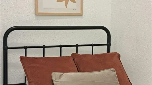 Rooms in Madrid Centro - photo 4