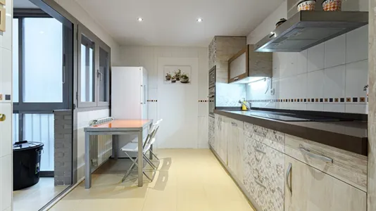 Rooms in Guadalajara - photo 6