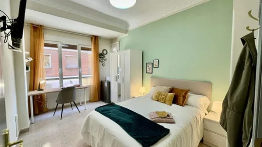 Rooms in Zaragoza - photo 1