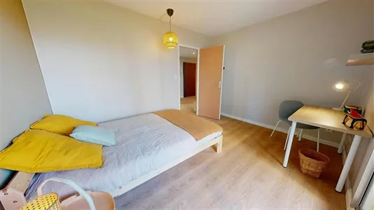 Rooms in Lyon - photo 2