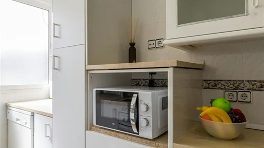 Rooms in Adaro - photo 10