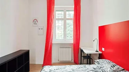 Room for rent in Milano Zona 6 - Barona, Lorenteggio, Milan
