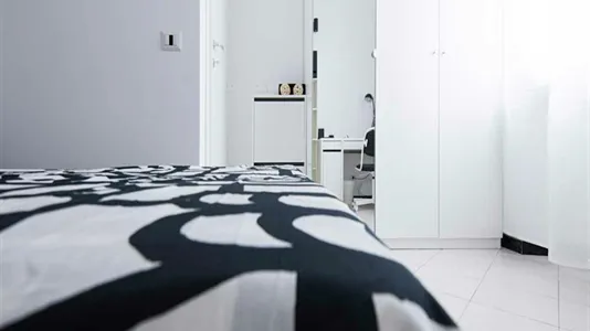 Rooms in Sesto San Giovanni - photo 4
