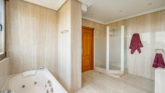 Rooms in Madrid Chamartín - photo 9