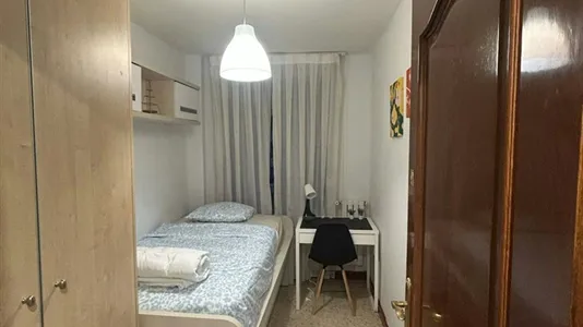 Rooms in Zaragoza - photo 1