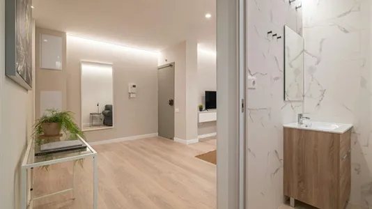 Rooms in Barcelona Eixample - photo 7