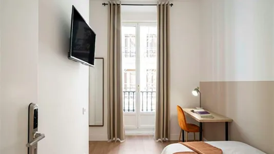 Rooms in Madrid Centro - photo 3