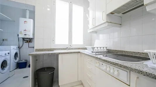 Rooms in Madrid Centro - photo 9