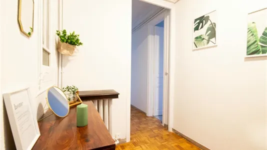 Rooms in Barcelona Eixample - photo 10