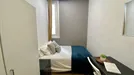 Room for rent, Madrid Centro, Madrid, &lt;span class=&quot;blurred street&quot; onclick=&quot;ProcessAdRequest(7753617)&quot;&gt;&lt;span class=&quot;hint&quot;&gt;See streetname&lt;/span&gt;[xxxxxxxxxxxxx]&lt;/span&gt;