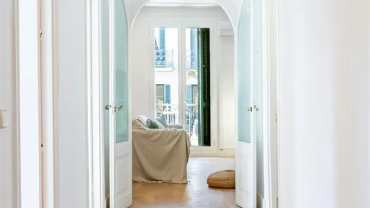 Rooms in Barcelona Eixample - photo 5