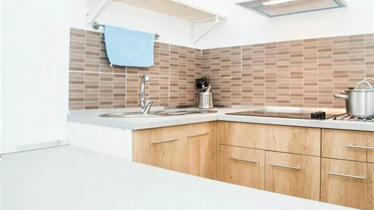 Rooms in Barcelona Ciutat Vella - photo 5