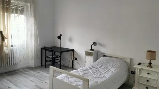 Rooms in Florence - photo 4