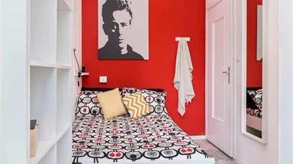 Room for rent in Milano Zona 6 - Barona, Lorenteggio, Milan