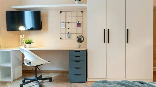 Rooms in Madrid Centro - photo 5