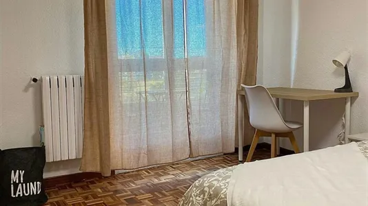 Rooms in Zaragoza - photo 4