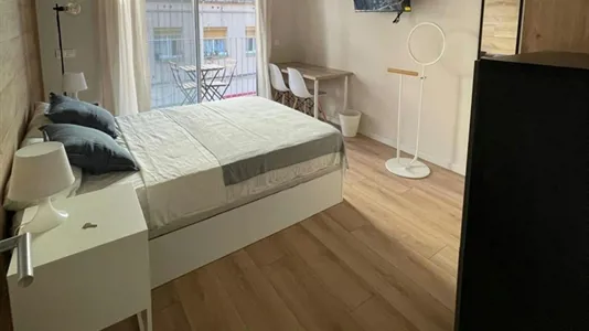 Rooms in L'Hospitalet de Llobregat - photo 2
